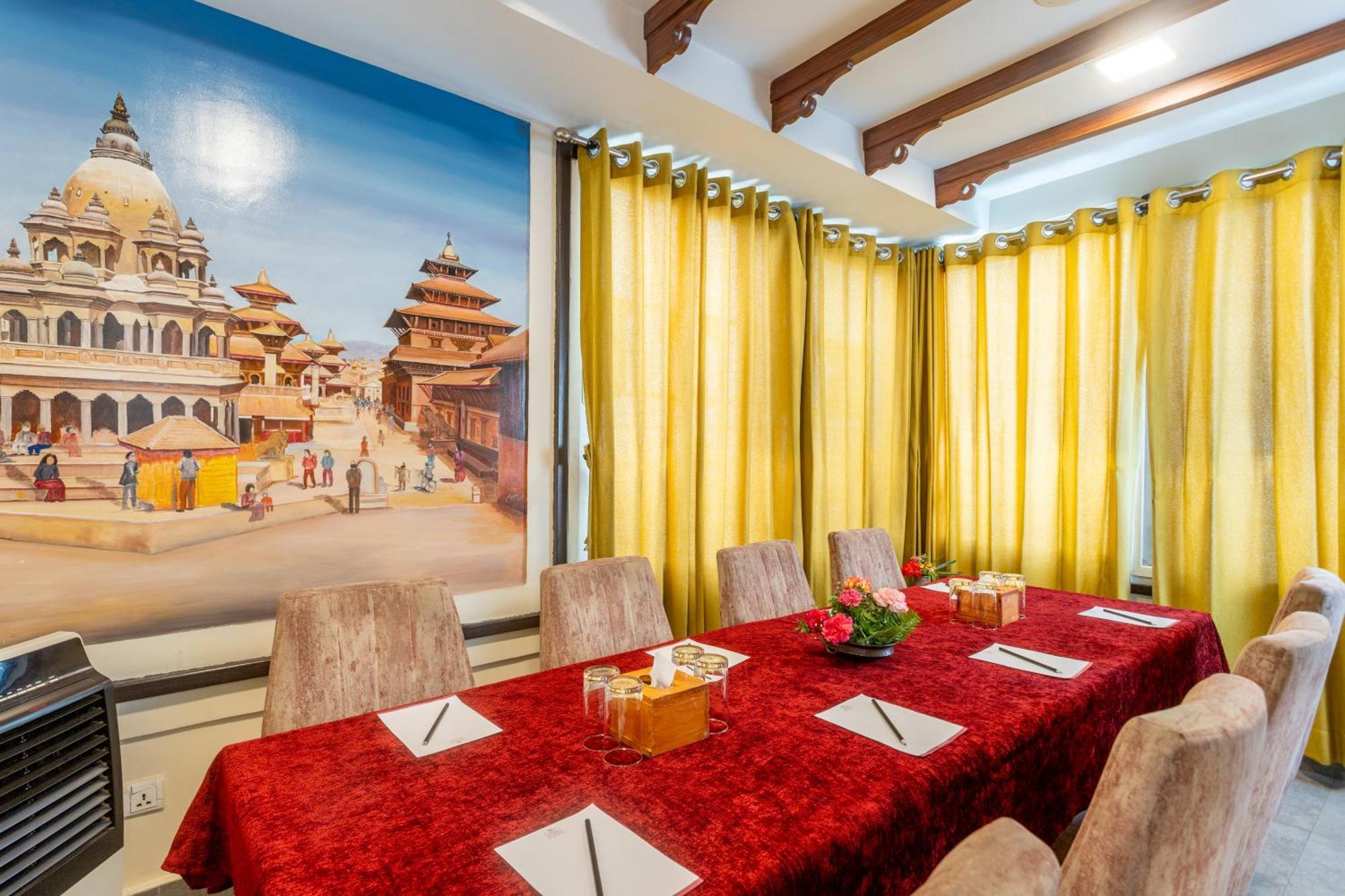 Hotel Kutumba Lalitpur Exterior foto